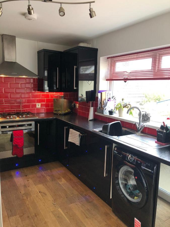 Six By The Sea - 2 Bed House - A Little Something For Everyone Saint Columb Minor Екстериор снимка